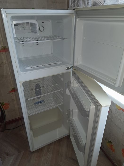 Холодильник в хорошем состояние
