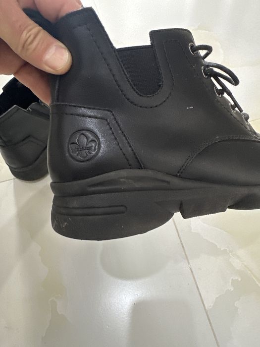 Продам полуботинки