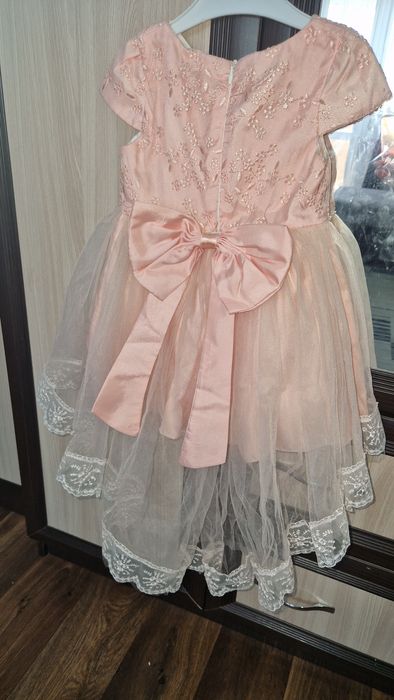 Платье на девочку