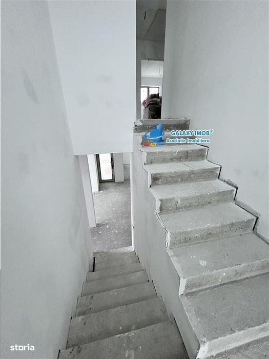 Casa 5 cam\/4bai\/terasa\/227mp-Panouri 10kw-Pompa caldura10kwTeren