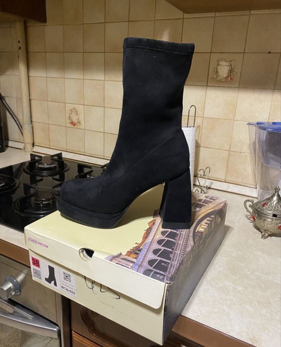 Продам обувь на каблуках