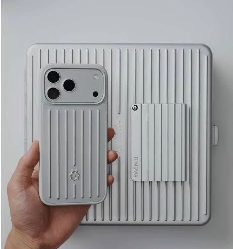 Rimowa Silver Case for iPhone 17 Pro/Max