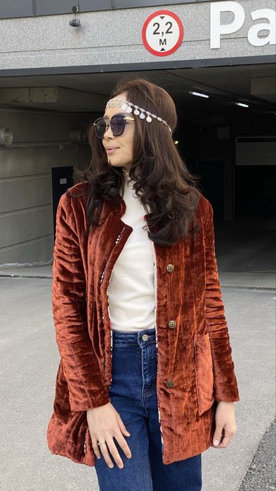 Пиджак и шапан по 10000тг