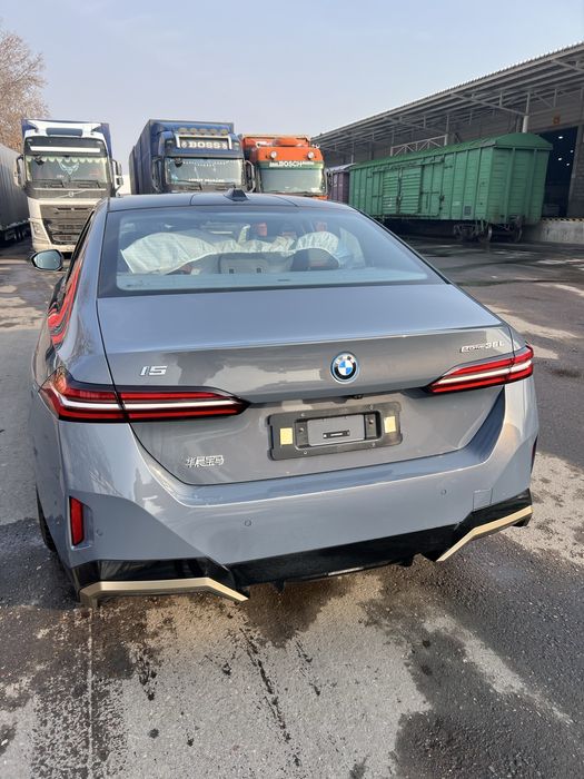 Bmw i 5  35 L   2024/12 полний фулл