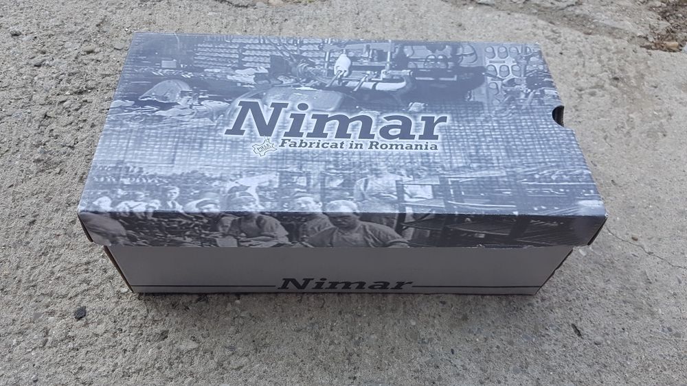 Vand pereche de pantofi barbatesti