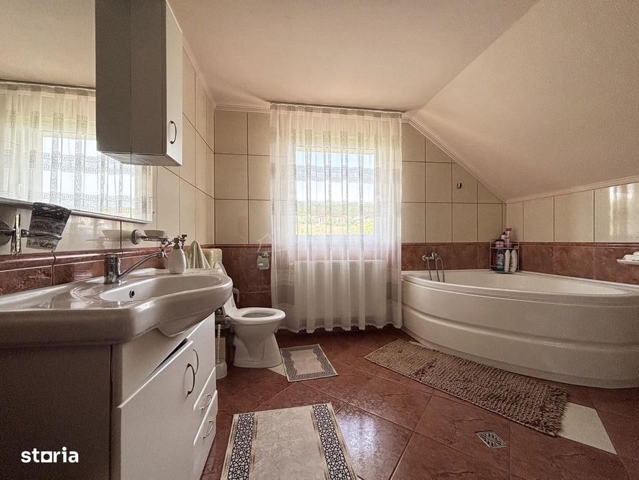 Casa - Vila - str. Piatra Craiului