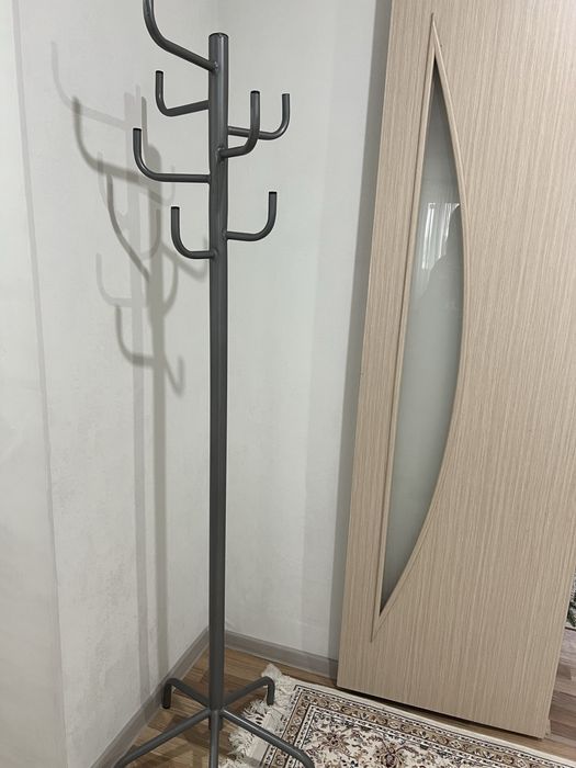 Продам вешалку для вещей