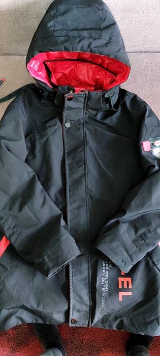 Продам демисезонную куртку