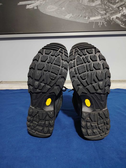 LOWA RENEGADE GTX Mid ghete din piele, mărimea 46, interior 29 cm.