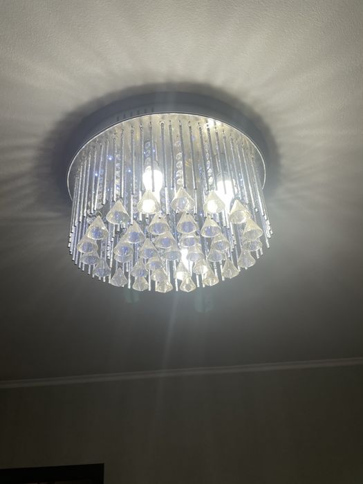 Продам люстру в зал!