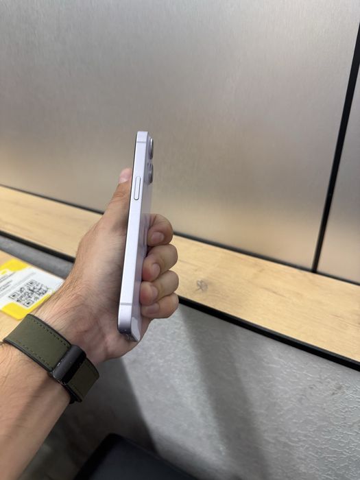 Продам Телефон Айфон 14 128Gb