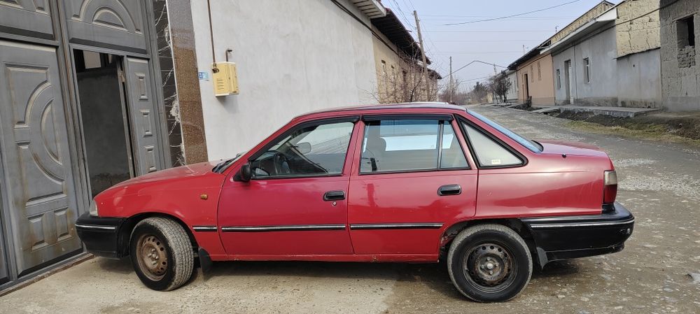 DAEWOO NEXIA 1 срочно сотилади!!!