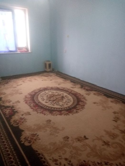 Квартира сотилади. Карши 3 м.р. 3 этаж 1 комнатная.