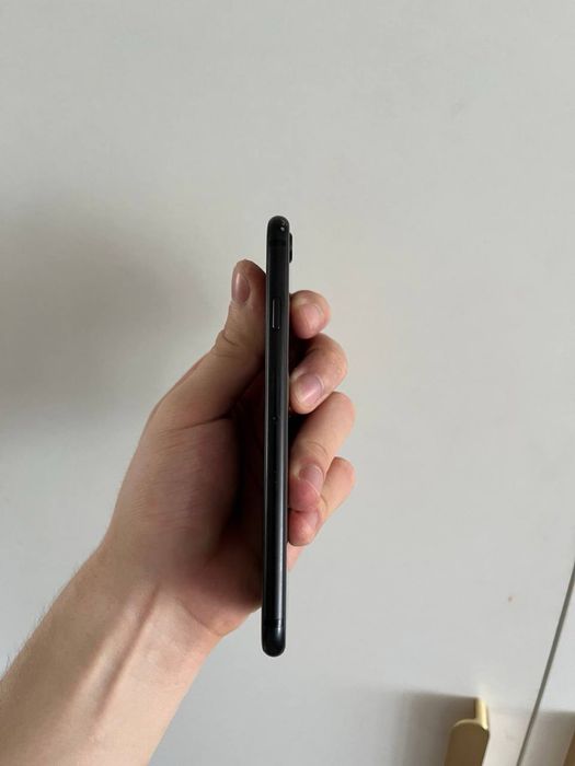 Iphone SE Gen 2.