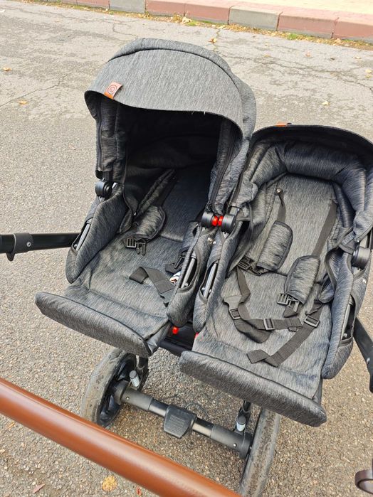 Количка за близнаци