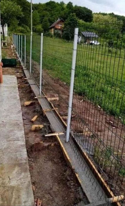 Meseriaș în domeniul garduri și porți împrejmuiri terenuri