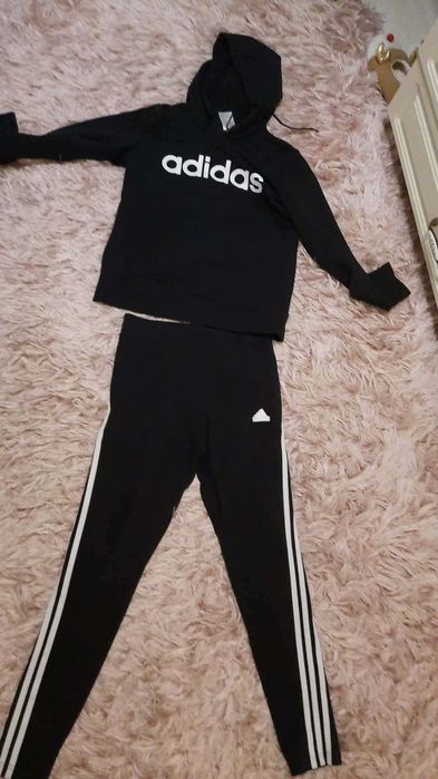 Colanți si hanorac adidas ,merg pentru S-M