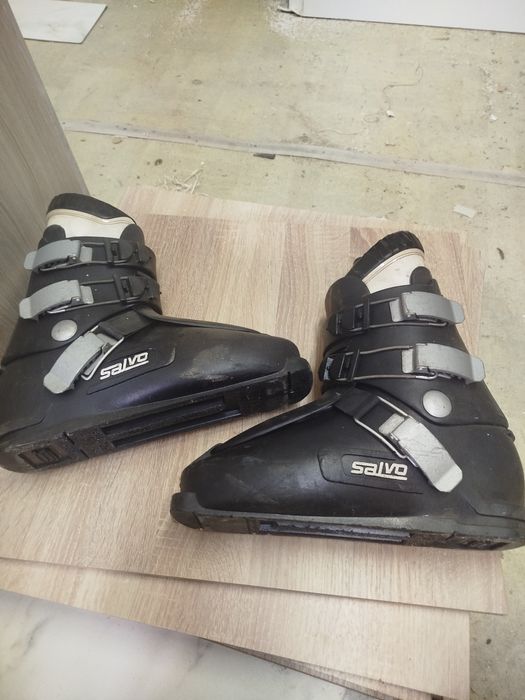 Продам горные лыжи