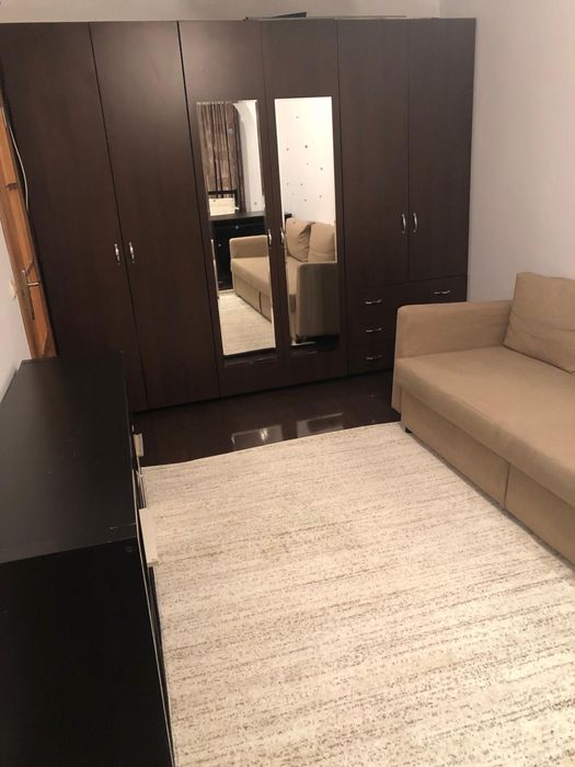 Dau spre inchiriere  garsoniera, mobilata, cu centrala,