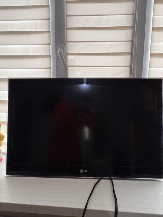 Продам Телевизор LG
