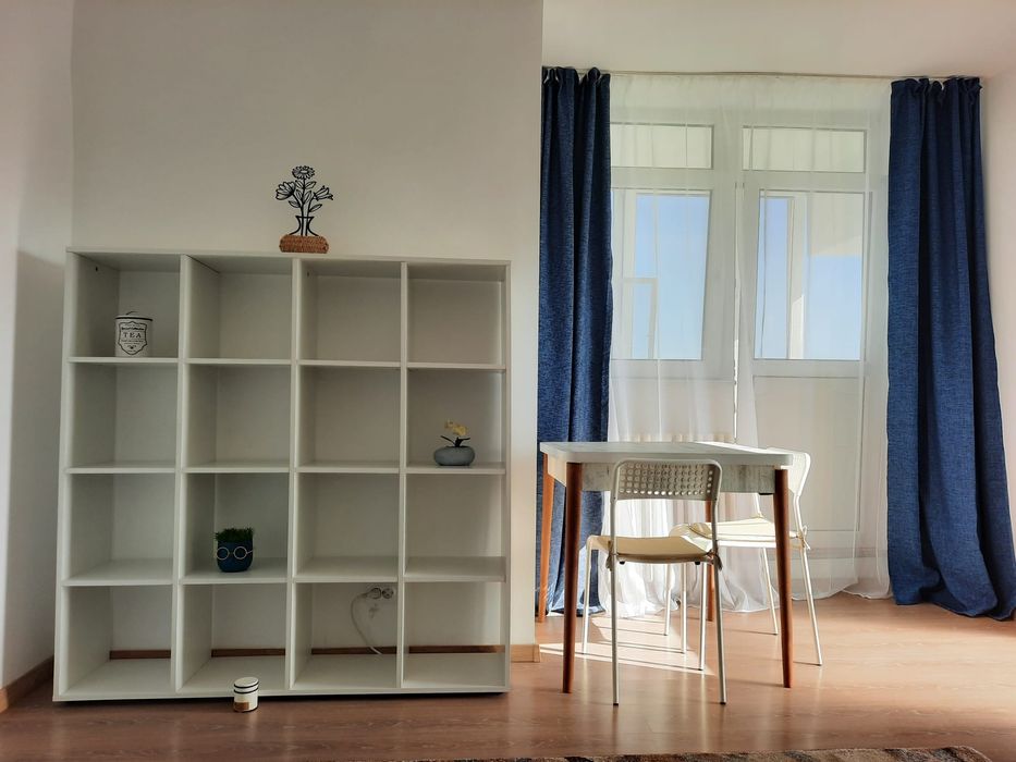 Închiriez  apartament cu 1 camera