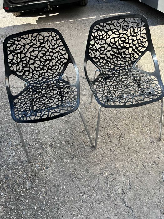 Пласмасови дизейнерски столове