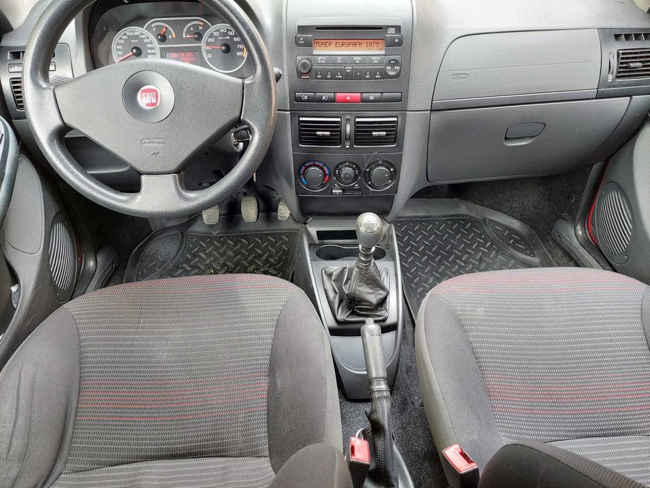 Fiat Albea, 1368 cm³, benzină, anul fabricației 2008