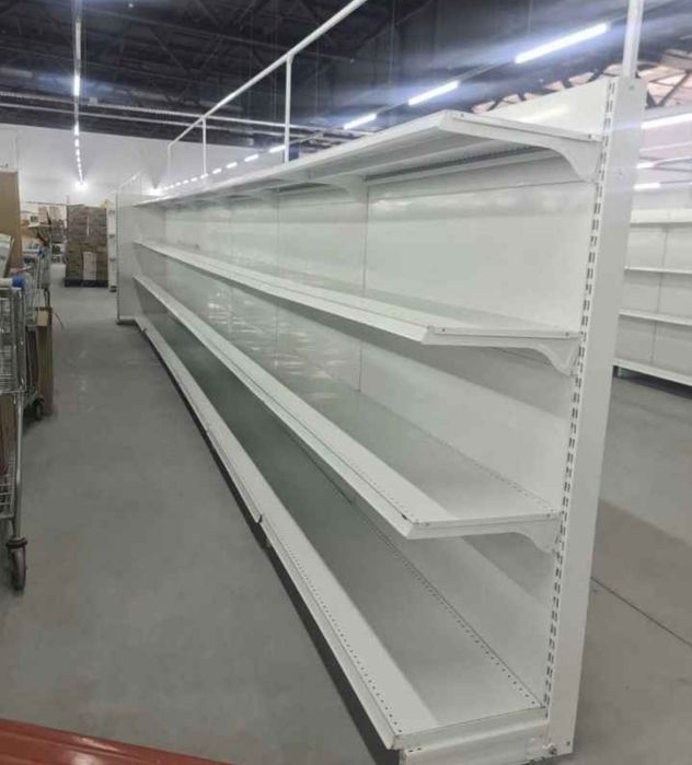 Vand mobilier  de pus marfa