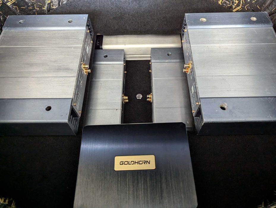 Amplificatoare stereo auto ESB RA 72100 72060