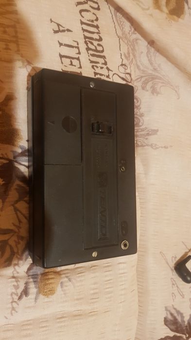 Radio de colecție rusesc pe tranzistori Neywa 402, funcțional