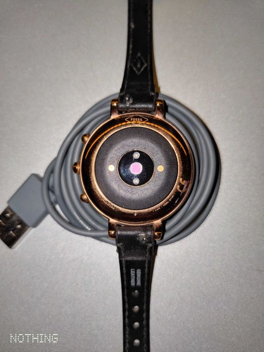 Ceas dama Fossil smart hibrid ca nou