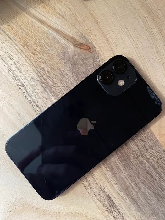 iPhone 12- 128 GB baterie 100%  impecabil cu husa și folie