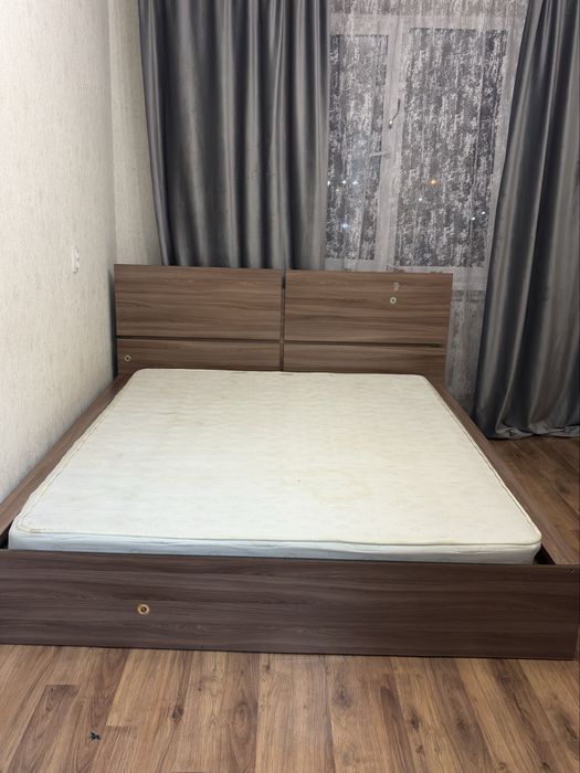 отдаю спальную кровать