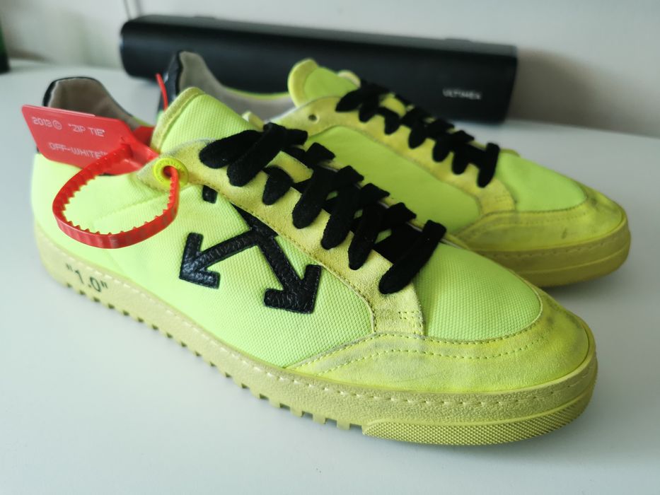 Off White low 2.0 fluo yellow nr.42