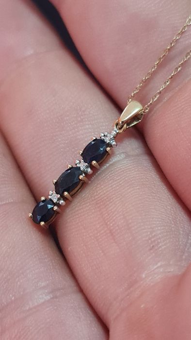 Lantisor aur cu safire si diamante