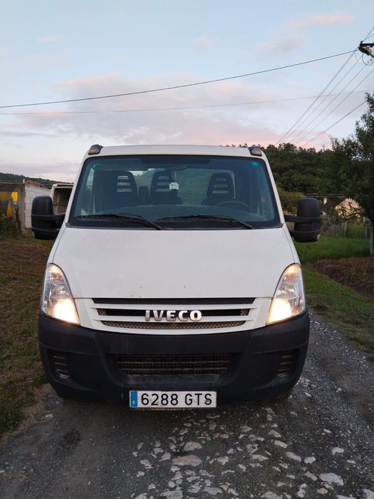 Vand două Iveco șasiu