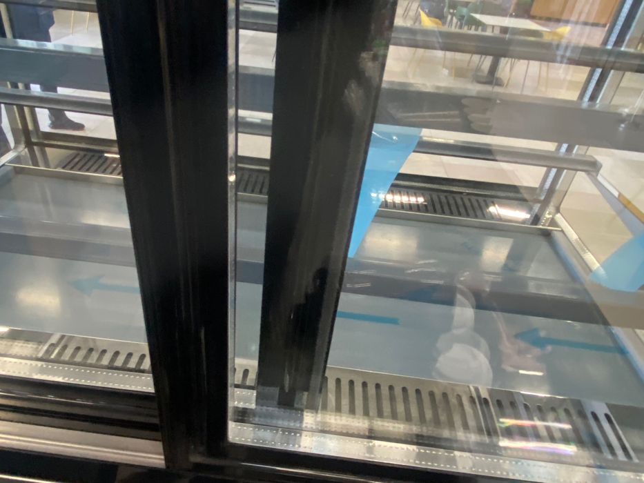 Vitrină frigorifică de masă