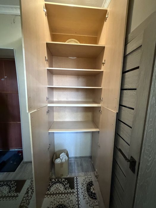 Продам прихожую.