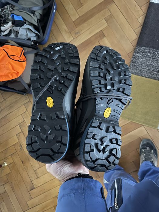 Vand sau schimb ghete vanatoare