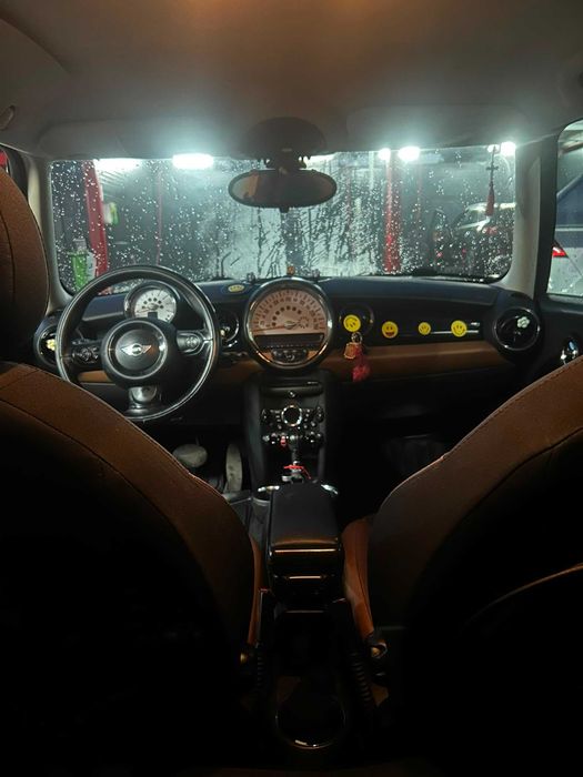 Vând mașina mini cooper r56