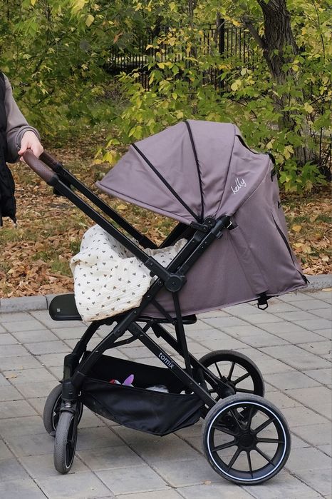 Коляска Tomix Kelly