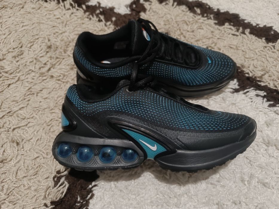 Оригинални мъжки маратонки NIKE Air Max DN ES  44 номер стелка 28 см.
