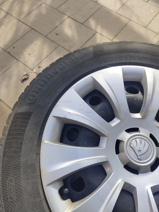 Jante tabla r17  cu capace originale Skoda cauciucuri continental