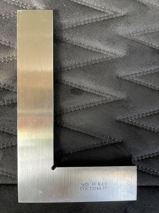 Угольник поверочный