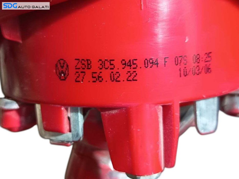Stop Lampa Tripla Dreapta de pe Haion Volkswagen Passat B6 Berlina Sedan 2005 - 2010 Cod 3C5945094F [L7119]