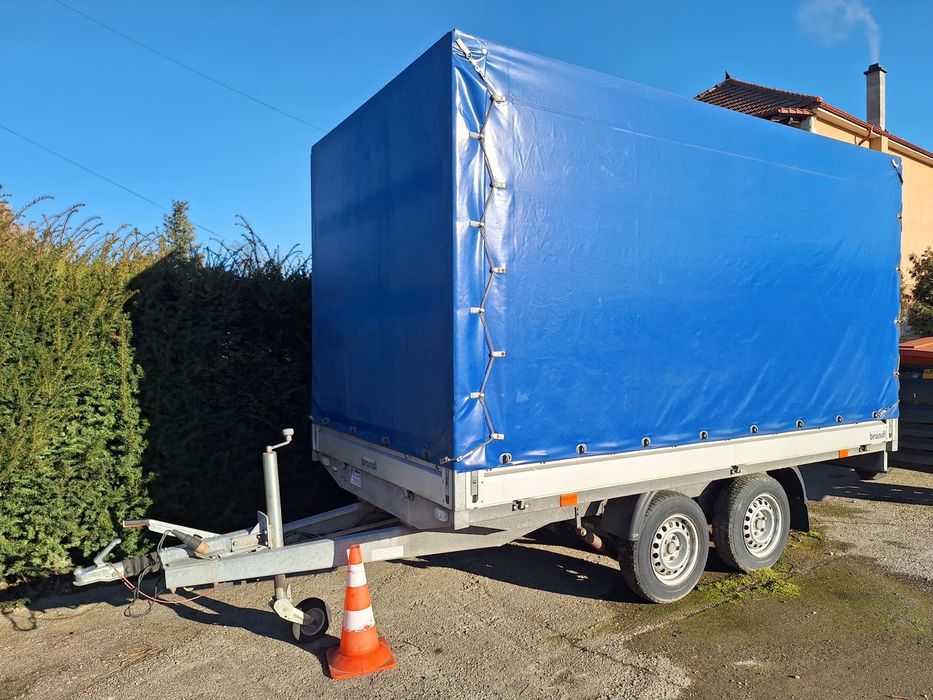 Remorci Diferite de Vanzare