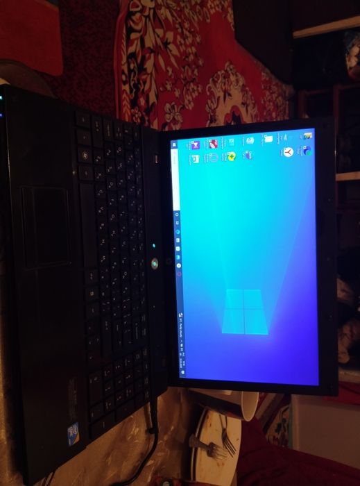 Ноутбук сатылады