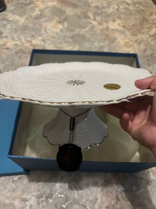 Тортница новая продается