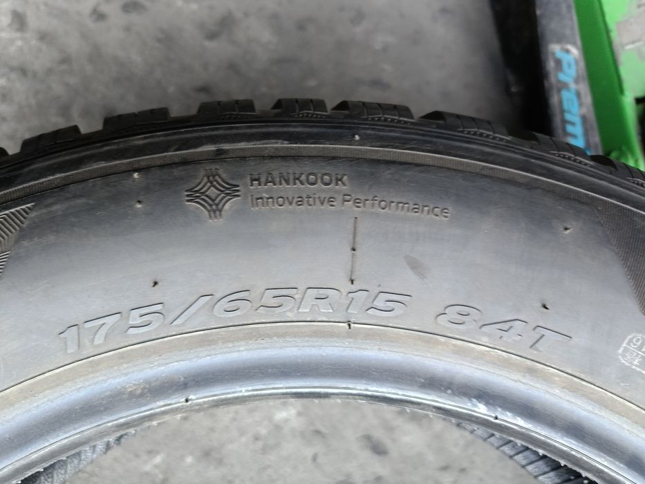Зимни гуми -2023г.-15цола-175/65-1бр.-65лв."HANKOOK"-като нови