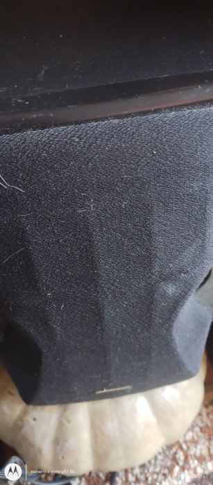 Субуфер, две видео vhs и две тонколони